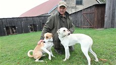 Majitel útulku v Lukově Zdeněk Veleba se stará i o psy z Lesonic. Teď už z nich... Majitel útulku v Lukově Zdeněk Veleba se stará i o psy z Lesonic. Teď už z nich...
