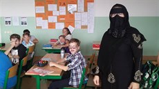 Výuka tématu Islám v hodině dějepisu na ZŠ Komenského v Trutnově. Výuka tématu Islám v hodině dějepisu na ZŠ Komenského v Trutnově.