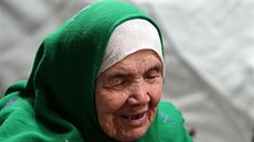 Bibihal Uzbakíová. Ve svých 105 letech a přišla s rodinou z afghánského Kunduzu... Bibihal Uzbakíová. Ve svých 105 letech a přišla s rodinou z afghánského Kunduzu...