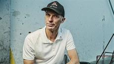 „Na benzice jsem upravil Blesk, Sport a Aha, aby byly pěkně srovnané,“ vzpomíná... „Na benzice jsem upravil Blesk, Sport a Aha, aby byly pěkně srovnané,“ vzpomíná...