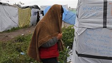 Obyvatelé stanového msteka v Calais se pipravují na píchod zimy (íjen 2015)