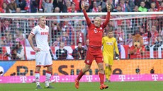 Arjen Robben (v červeném) z Bayernu Mnichov slaví trefu do sítě Kolína nad... Arjen Robben (v červeném) z Bayernu Mnichov slaví trefu do sítě Kolína nad...