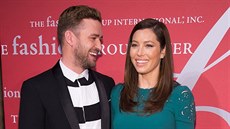 Justin Timberlake a Jessica Bielová (New York, 22. íjna 2015)