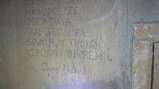 Tento vzkaz vyryla do zdi v Cejlu v roce 1946 jedna z tehdejších vězeňkyň. Tento vzkaz vyryla do zdi v Cejlu v roce 1946 jedna z tehdejších vězeňkyň.