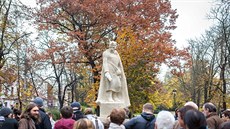 Socha krále Přemysla Otakara II., která stojí v parku Na Sadech v Českých... Socha krále Přemysla Otakara II., která stojí v parku Na Sadech v Českých...