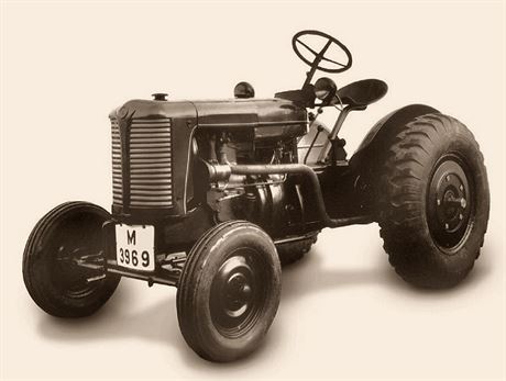 Jeden z prvnch Zetor 25 z jara 1946