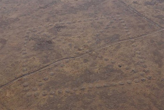 Vbec první objevený kazaský geoglyf je kí o délce strany tém ti sta...