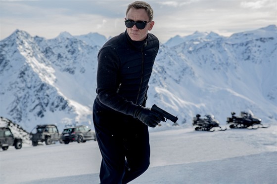 Daniel Craig jako James Bond ve filmu Spectre