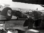 Aero Ab.101 (vlevo) na polském letišti obsazeném Němci.