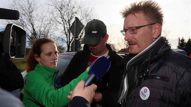 Poslanec za svit pm demokracie Marek ernoch na demonstraci Pegidy v nmeckm mst Schirnding nedaleko Chebu (8. listopadu 2015)