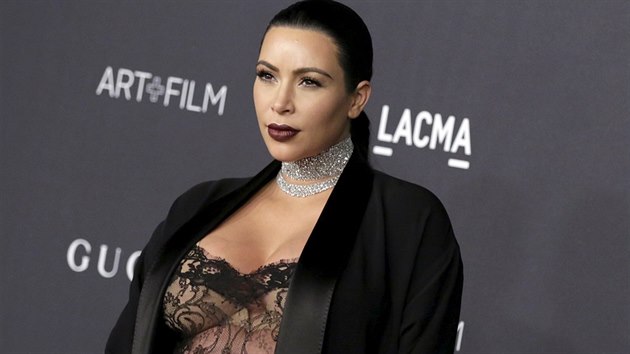 Thotn Kim Kardashianov vyrazila do spolenosti v krajce.