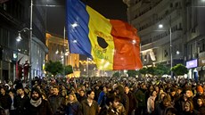 Rumuni v Bukureti protestovali kvli pátenímu poáru v klubu. Poadovali...