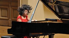 Gruzínská pianistka Khatia Buniatishvili Gruzínská pianistka Khatia Buniatishvili