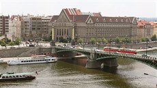 Dvořákovo nábřeží v Praze Dvořákovo nábřeží v Praze