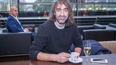 Jakub Kohák jako sportovec prý moc nepije, ale někdy nemá problém si dát hrnek... Jakub Kohák jako sportovec prý moc nepije, ale někdy nemá problém si dát hrnek...