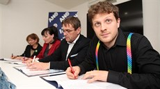 Přesně před rokem se sešli (zprava) Matěj Hollan z hnutí Žít Brno, Petr Vokřál... Přesně před rokem se sešli (zprava) Matěj Hollan z hnutí Žít Brno, Petr Vokřál...