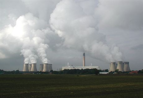 Uhelná elektrárna Drax je nejvtí britskou elektrárnou. Má kapacitu 3960 MW -...