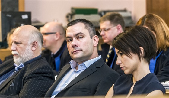 Právník David Michal pi jednání Mstského soudu v Praze. (18. listopadu 2015)