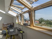 Kombinace střešního a svislého okna nabízí příjemný výhled, ale také... Kombinace střešního a svislého okna nabízí příjemný výhled, ale také...