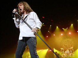 David Coverdale a Whitesnake (O2 arena, Praha, 17. listopadu 2015)