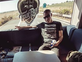 Zákulisí na hradecké zastávce obstaral Red Bull Tour Bus.