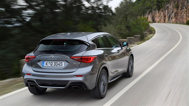 Infiniti Q30