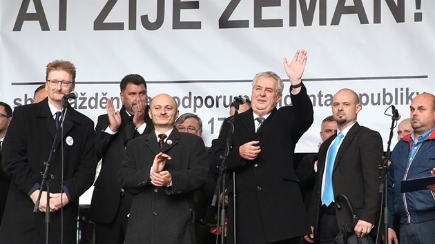 Prezident Milo Zeman vystoupil na praskm Albertov.