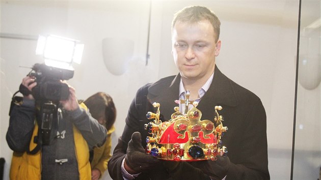 Do eskch Budjovic dorazila Svatovclavsk koruna.