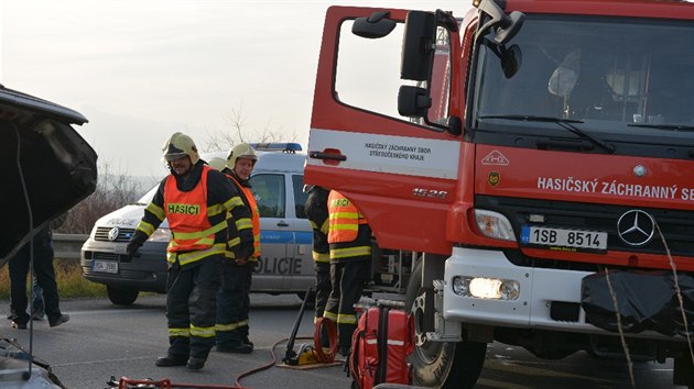 Nehoda u Slanho zablokovala silnici I/7 (13.11.2015).