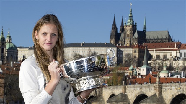 Karolna Plkov se chlub Fed Cupem, nejprestinj tmovou trofej, kterou me tenistka zskat.