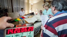 Pavel Kříž při natáčení filmu Jak básníci čekají na zázrak Pavel Kříž při natáčení filmu Jak básníci čekají na zázrak