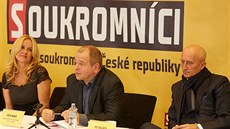 Strana soukromníků ČR představila prvních pět kandidátů do senátních voleb. Strana soukromníků ČR představila prvních pět kandidátů do senátních voleb.