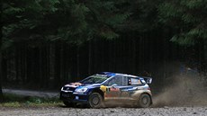 Sébastien Ogier na trati Britské rallye. Sébastien Ogier na trati Britské rallye.