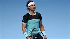 panlský tenista Rafael Nadal v duelu Turnaje mistr s Andym Murrayem z Velké...