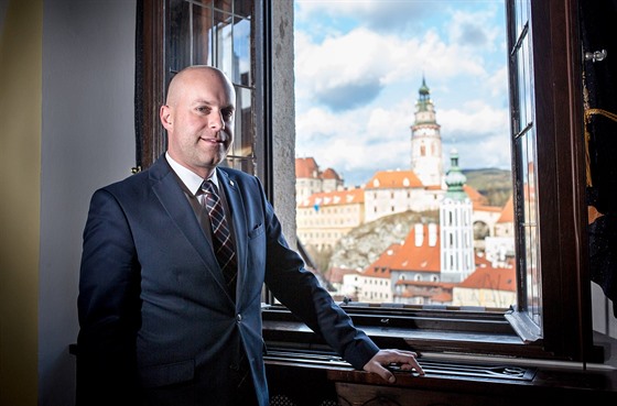 éf ptihvzdikového hotelu Re a tyhvzdikového Old Inn v eském Krumlov...