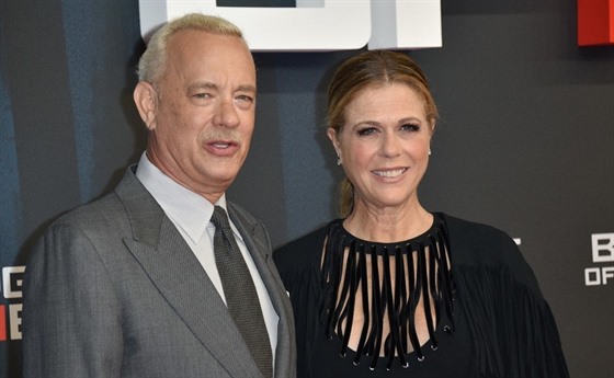 Tom Hanks s manelkou Ritou Wilsonovou (listopad 2015)