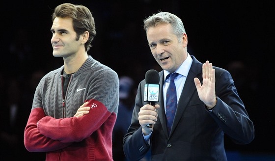 éf ATP Chris Kermode s Rogerem Federerem.