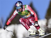 Norsk lya Aksel Lund Svindal se z za triumfem v superobm slalomu v Lake...