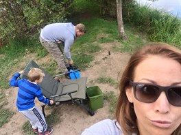 Agta Prachaov se svou rodinkou vyrazila na ryby.