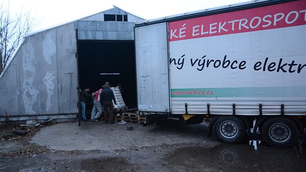 Kamiony z Jablonnho nad Orlic s pomoc pro  Ukrajinu.
