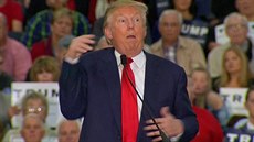 Donald Trump se posmíval postiženému novináři. Donald Trump se posmíval postiženému novináři.