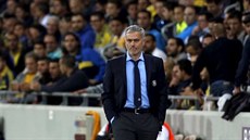 José Mourinho, trenér fotbalist Chelsea, bhem utkání Ligy mistr na hiti...