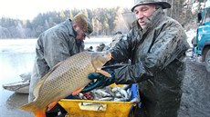 Kolabující technika, kouř od pusy v minus šesti stupních a dva centimetry ledu... Kolabující technika, kouř od pusy v minus šesti stupních a dva centimetry ledu...