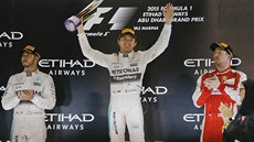 Ti nejlepí z Velké ceny Abú Zabí formule 1 (zleva):  druhý Lewis Hamilton,...