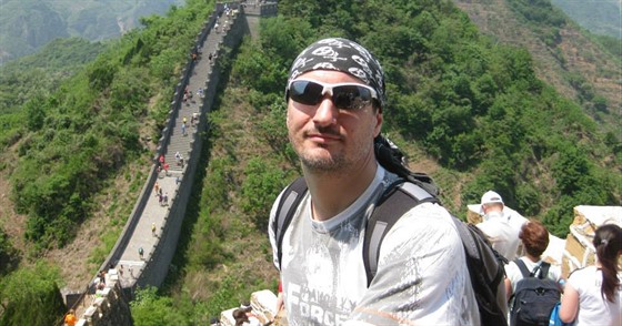 V Asii se Ladislav imek zúastnil maratonu, který vedl po Velké ínské zdi.