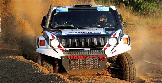 Na Dakar Miroslav Zapletal vyrazí za volantem Hummeru H3 Evo.