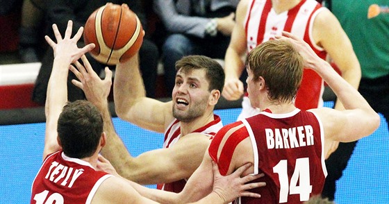 Momentka z duelu Pardubice (bíloervená) vs. Svitavy