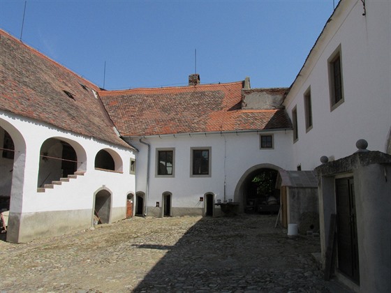 Historick vodn mln, Nesachleby, Znojmo. Zachoval historick mln se...