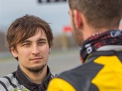 Karel Abraham je nejen závodník, ale také instruktor motoškoly. Našemu... Karel Abraham je nejen závodník, ale také instruktor motoškoly. Našemu...