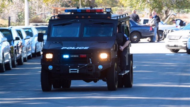 Policejn zsah v kalifornskm San Bernardinu (2. prosince 2015)